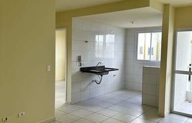 Imagem: O apartamento possui 2 Dormitórios, 1 Banheiro, 1 Vaga na garagem