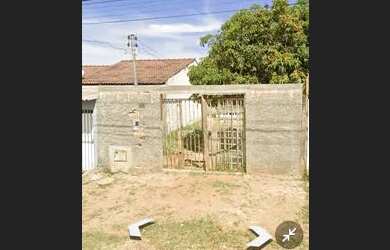 Imagem: A casa possui 2 Dormitórios, 1 Banheiro, 3 Vagas na garagem