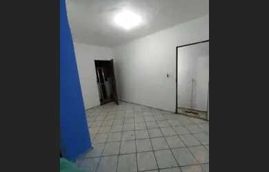 Imagem: A casa possui 2 Dormitórios e 3 Banheiros e está localizado