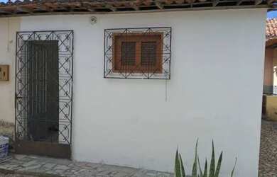 Imagem: A casa possui 1 Dormitório, 1 Banheiro, 30m² de Área e está