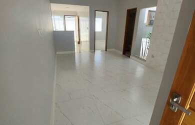 Imagem: A casa possui 2 Dormitórios, 2 Banheiros, 1 Vaga na garagem