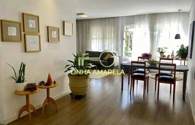 Imagem: O apartamento possui 2 Dormitórios, 2 Banheiros, 1 Vaga na