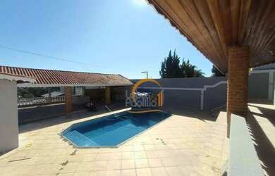 Imagem: A casa em condomínio possui 3 Dormitórios, 4 Banheiros, 5