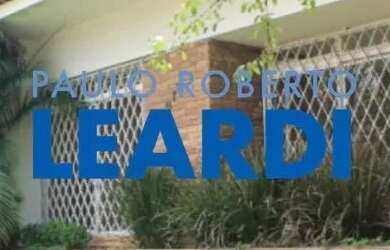 Imagem: O depósito possui 5 Vagas na garagem e 330m² de Área e está