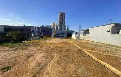 Imagem: O terreno possui 2000m² de Área e está localizado em Vila