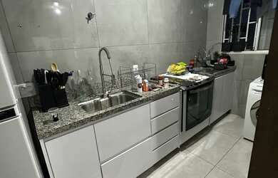 Imagem: O apartamento possui 2 Dormitórios e está localizado em Santa