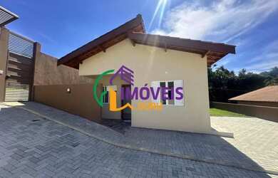 Imagem: A casa em condomínio possui 2 Dormitórios, 3 Banheiros, 2