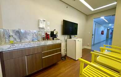 Imagem 7: Sala comercial de 48m², banheiro e 3 vagas no Caminho das Arvores - Salvador...