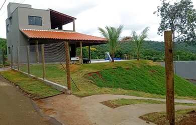 Imagem: A chácara possui 1000m² de Área e está localizado em Conjunto