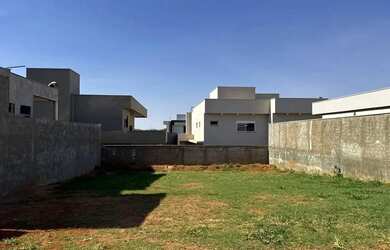 Imagem: O terreno possui 417m² de Área e está localizado em Jardins