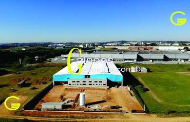 Imagem: O depósito possui 5 Vagas na garagem, 6.200m² de Área e