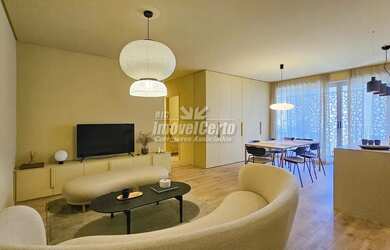 Imagem: O apartamento possui 3 Dormitórios, 2 Banheiros, 2 Vagas na