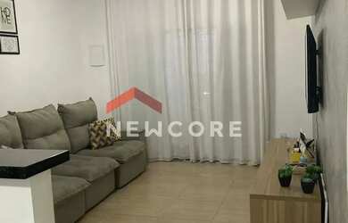 Imagem: A casa possui 2 Dormitórios, 1 Banheiro, 2 Vagas na garagem