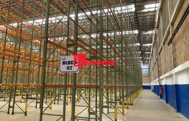 Imagem 12: Galpão com área de 120 mil m², 70mil m² de galpão, área de manobra...