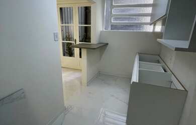 Imagem 9: Apartamento JK todo reformado para venda no Menino Deus - Porto Alegre - RS