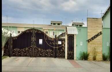 Imagem: A casa possui 2 Dormitórios, 2 Banheiros, 2 Vagas na garagem