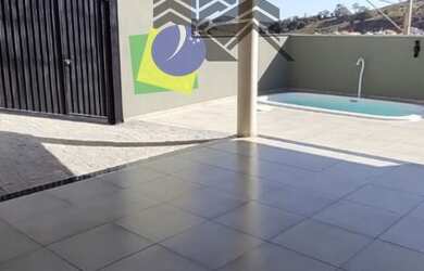 Imagem: A casa possui 3 Dormitórios, 1 Banheiro, 135m² de Área, Churrasqueira