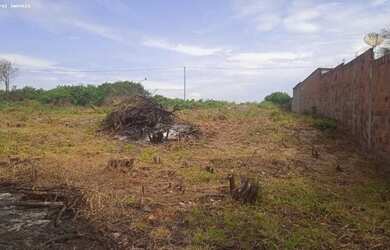 Imagem: O terreno possui 588m² de Área e está localizado em Jaconé