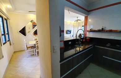 Imagem 2: REFORMADO - 02 DORMS DEP. EMP - LADO PRAIA - PISCINA