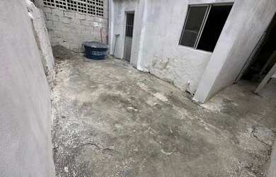 Imagem: A casa possui 1 Dormitório, 1 Banheiro, 90m² de Área e está