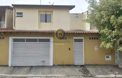 Imagem: A casa possui 3 Dormitórios, 2 Banheiros, 2 Vagas na garagem