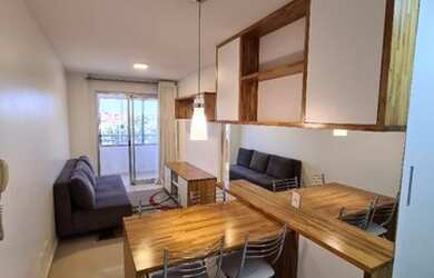 Imagem: O apartamento possui 1 Dormitório, 1 Banheiro, 2 Vagas na garagem