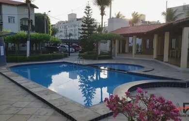 Imagem: A casa possui 3 Dormitórios, 3 Banheiros, 2 Vagas na garagem