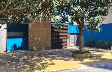 Imagem: A casa possui 5 Dormitórios, 5 Banheiros, 5 Vagas na garagem