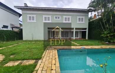 Imagem: A casa em condomínio possui 4 Dormitórios, 4 Banheiros, 4