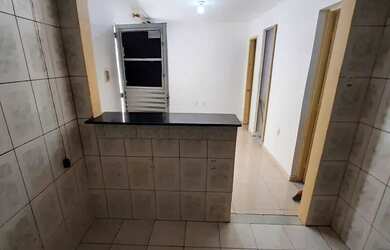 Imagem: A casa possui 2 Dormitórios, 1 Banheiro e está localizado