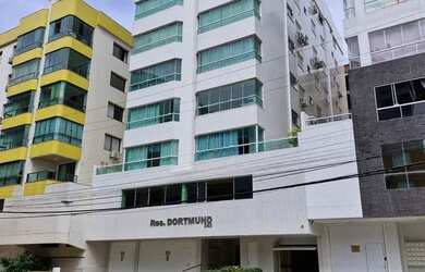 Imagem: O apartamento possui 3 Dormitórios, 2 Banheiros, 3 Vagas na