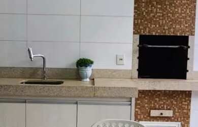 Imagem: A casa possui 4 Dormitórios, 5 Banheiros, 3 Vagas na garagem