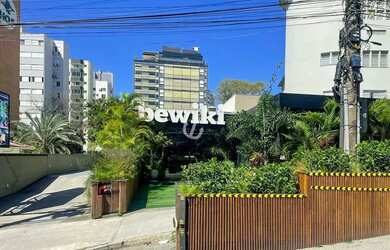 Imagem: O apartamento possui 1 Dormitório, 2 Banheiros, 1 Vaga na garagem