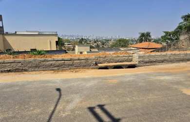 Imagem: O terreno possui 408m² de Área e está localizado em Setor