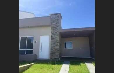 Imagem: A casa possui 2 Dormitórios, 1 Banheiro, 1 Vaga na garagem