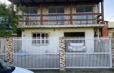 Imagem: A casa possui 4 Dormitórios, 1 Banheiro, 10m² de Área e está