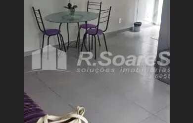 Imagem 4: Casa com 3 quartos sendo 1 suíte na Avenida Carlos Pontes- Jardim Sulacap