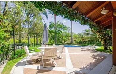 Imagem 7: Casa à venda e para alugar em Santana de Parnaíba, Alphaville, com 4...