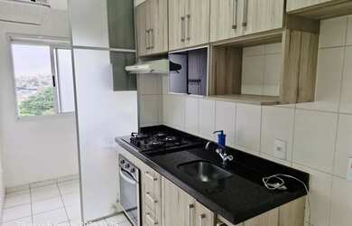 Imagem: O apartamento possui 2 Dormitórios, 1 Banheiro, 1 Vaga na garagem