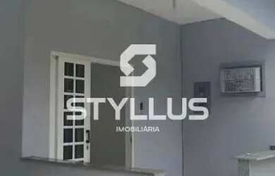 Imagem: A casa possui 2 Dormitórios, 2 Banheiros, 4 Vagas na garagem