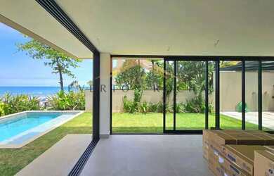 Imagem: A casa em condomínio possui 4 Dormitórios, 5 Banheiros, 2