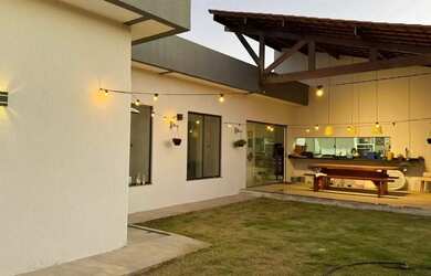 Imagem: A casa em condomínio possui 3 Dormitórios, 1 Banheiro, 3 Vagas