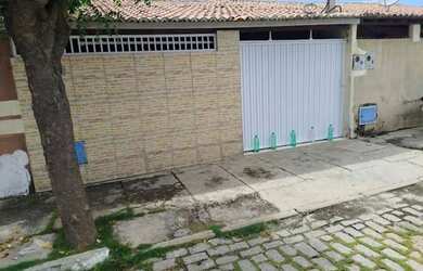 Imagem: A casa possui 3 Dormitórios, 2 Banheiros, 146m² de Área e