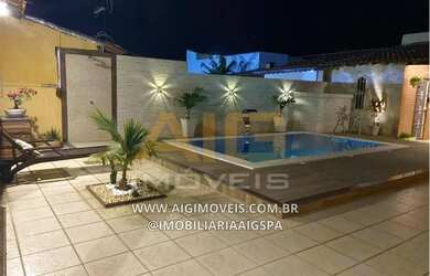 Imagem: A casa possui 3 Dormitórios, 2 Banheiros, 1 Vaga na garagem