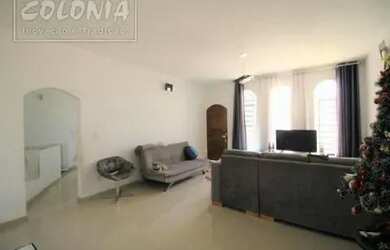 Imagem: A casa possui 3 Dormitórios, 5 Banheiros, 5 Vagas na garagem