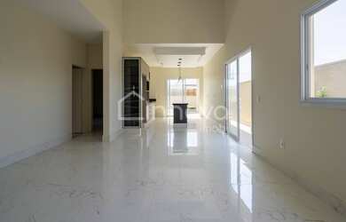 Imagem 2: Linda casa térrea no Residencial Portinari Club