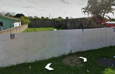 Imagem: O terreno possui 360m² de Área e está localizado em Elsa