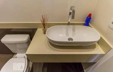 Imagem: O apartamento possui 2 Dormitórios, 2 Banheiros, 1 Vaga na