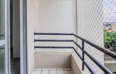 Imagem: O apartamento possui 3 Dormitórios, 1 Banheiro, 1 Vaga na garagem