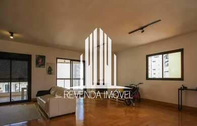 Imagem: O apartamento possui 3 Dormitórios, 4 Banheiros, 4 Vagas na